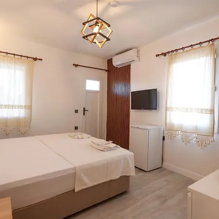 Motel Yaliyani Yalıçiftlik