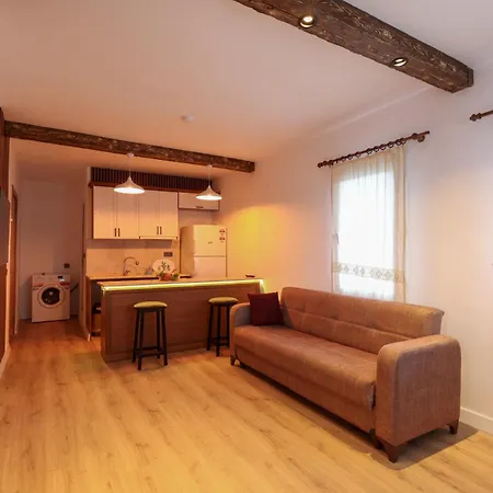 Motel Yaliyani Yalıçiftlik