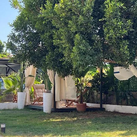 Yaliyani Yalıçiftlik